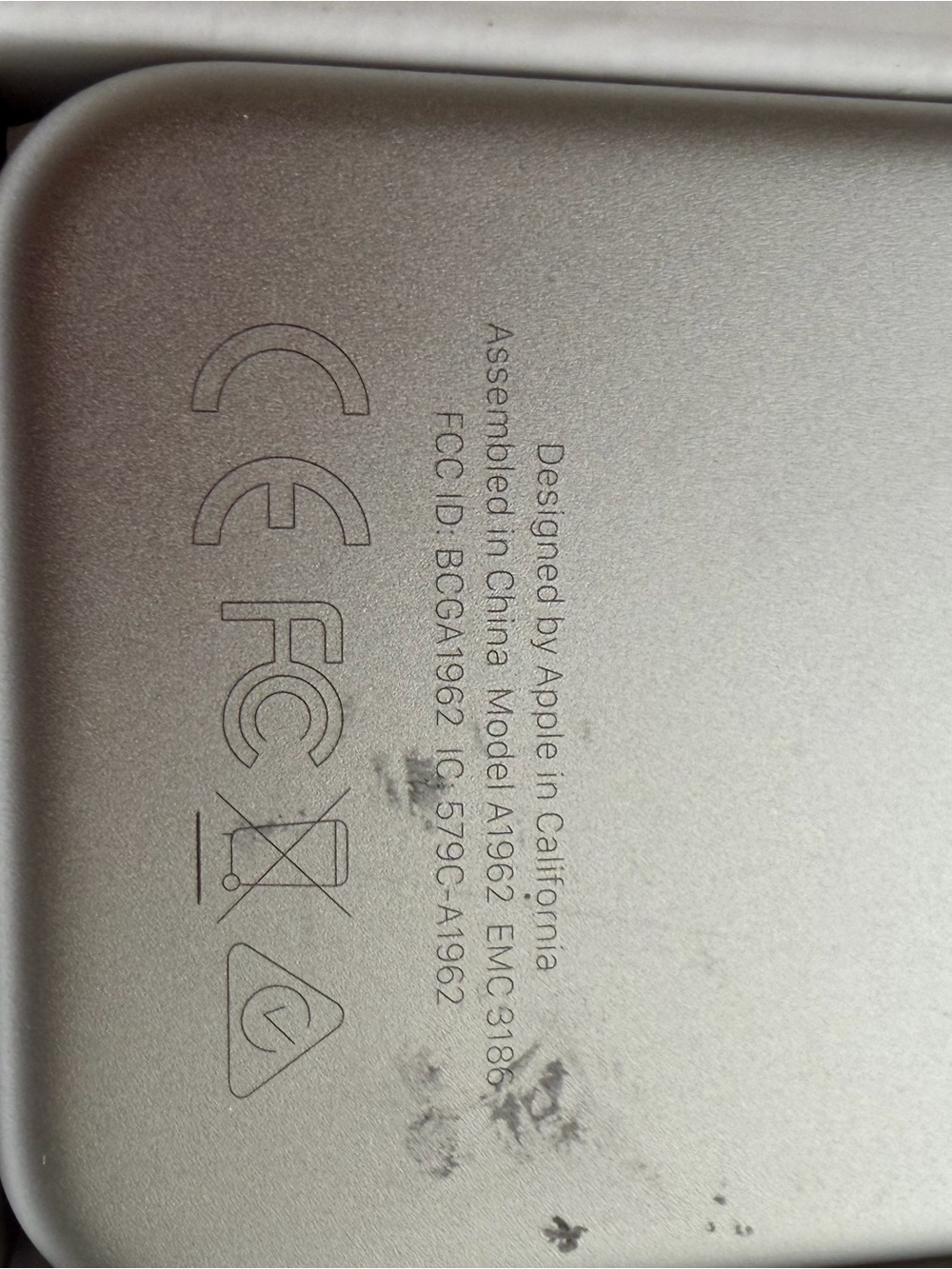 Apple Silver Tablet Back Panel - Picture 2 of 8